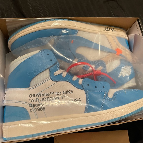 Jordan Retro Off-White University Blue